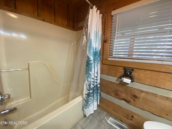 2601 Black Bear Ln, Sevierville, TN 37876