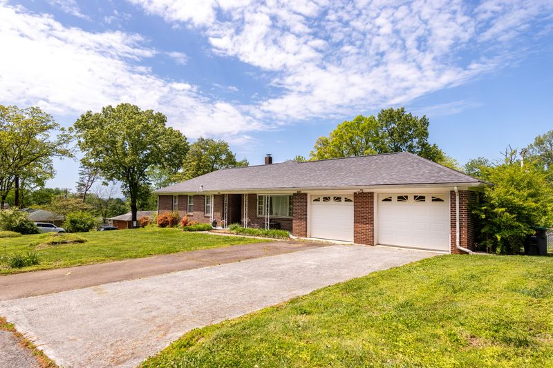 2601 Patrick Ave, Maryville, TN 37804