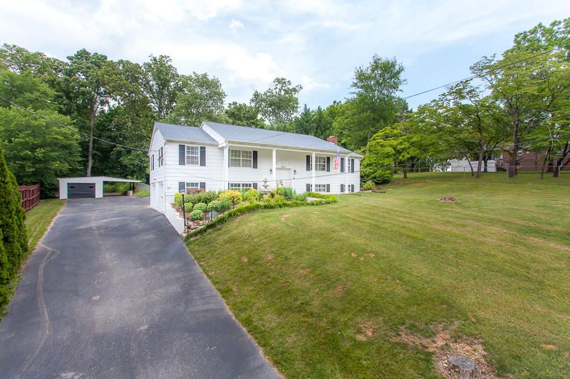 2602 Alice Bell Rd, Knoxville, TN 37917