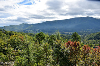 2602 Hatcher Mountain Rd, Sevierville, TN 37862