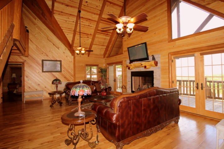 2605 Cloud View Dr, Sevierville, TN 37862