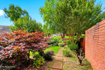 2605 Knob Creek Ln, Knoxville, TN 37912