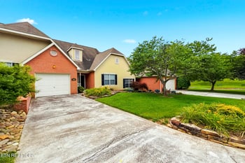 2605 Knob Creek Ln, Knoxville, TN 37912