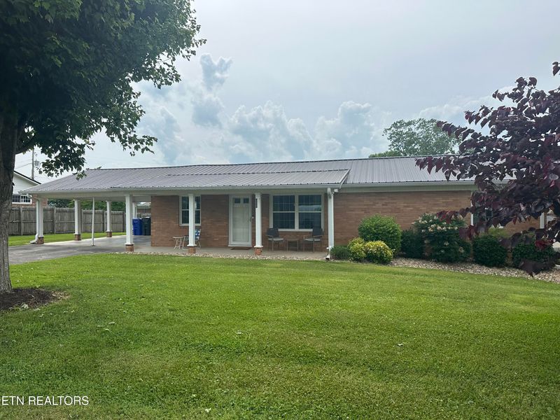 2605 Mountain View Dr, Morristown, TN 37814