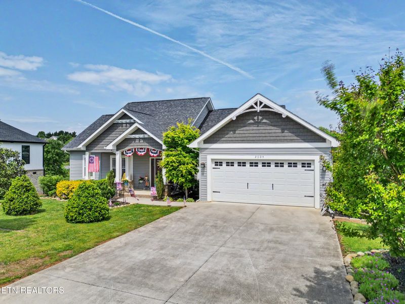 2605 Vista Meadows Ln, Sevierville, TN 37876