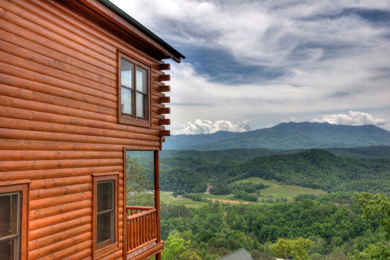 2607 Mountain Glory Tr, Sevierville, TN 37876