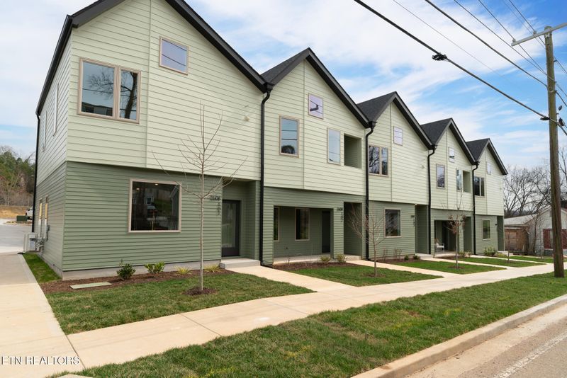 2608 Sevier Ave #103, Knoxville, TN 37920