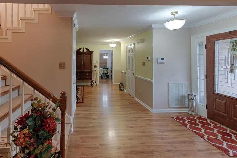 2609 Hawk Crest Ln, Knoxville, TN 37921