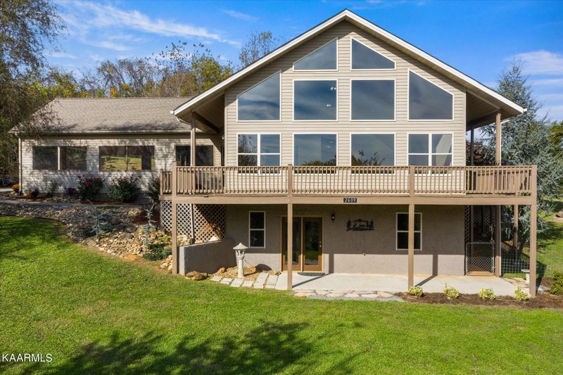 2609 Surftide Dr, Dandridge, TN 37725