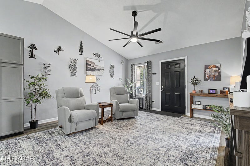 261 Dumplin Ln, Kodak, TN 37764