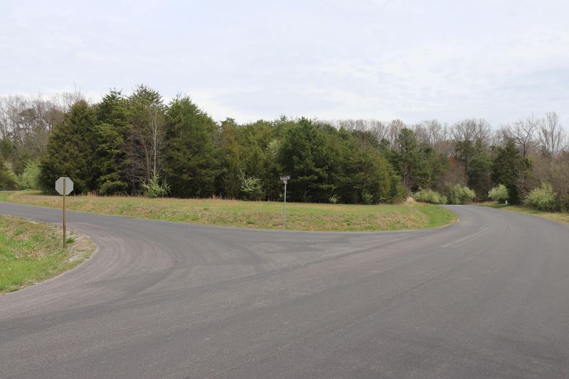 261 Gadusi Way, Loudon, TN 37774