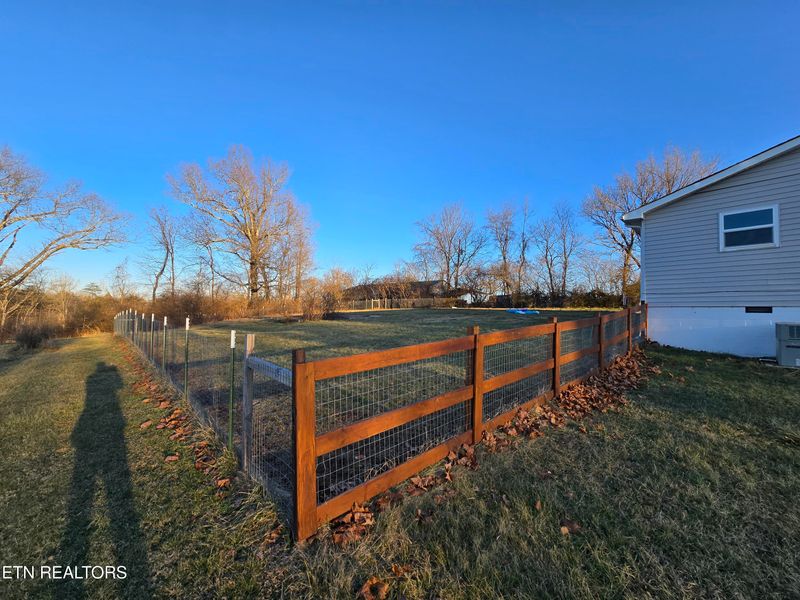 261 Phillips Dr, Crossville, TN 38555