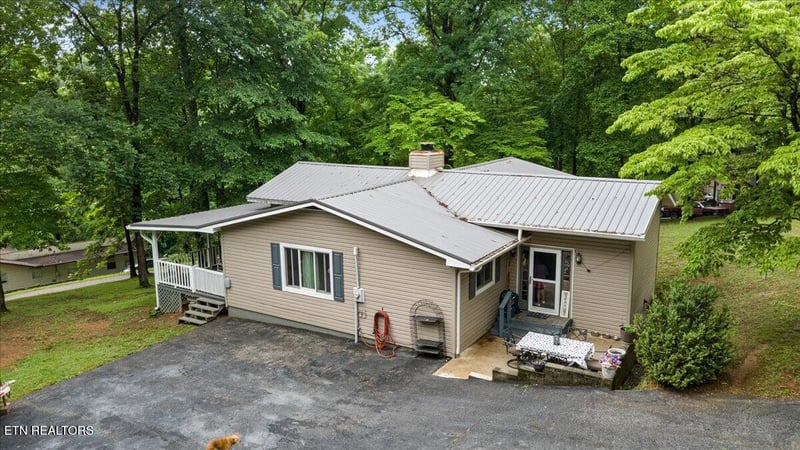 261 Rain Valley Rd, Lafollette, TN 37766