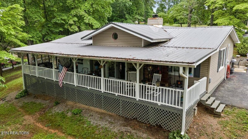 261 Rain Valley Rd, Lafollette, TN 37766