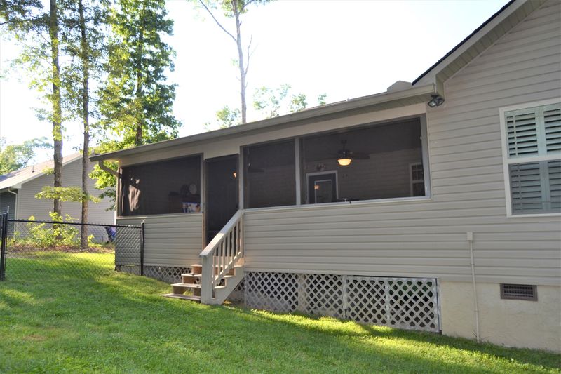 261 Stonecrest Ave, Crossville, TN 38571