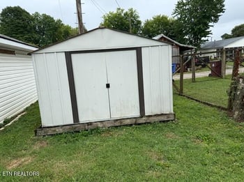 261 W Lincoln Rd, Alcoa, TN 37701