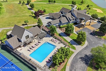 261 White Swan Dr, Vonore, TN 37885