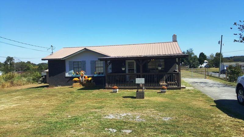 261 Wilson Rd, Loudon, TN 37774