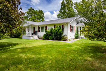 261 Woods Rd, Oliver Springs, TN 37840
