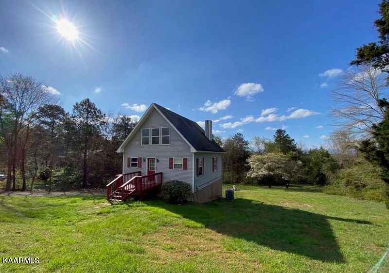 2610 Surftide Dr, Dandridge, TN 37725