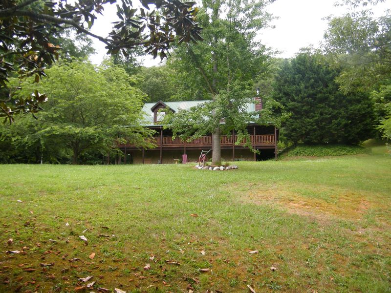 2611 Blazier Rd, Rockford, TN 37853