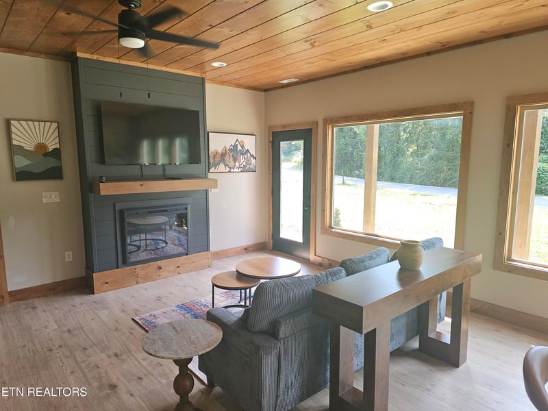 2613 Highland Park Dr, Pigeon Forge, TN 37863