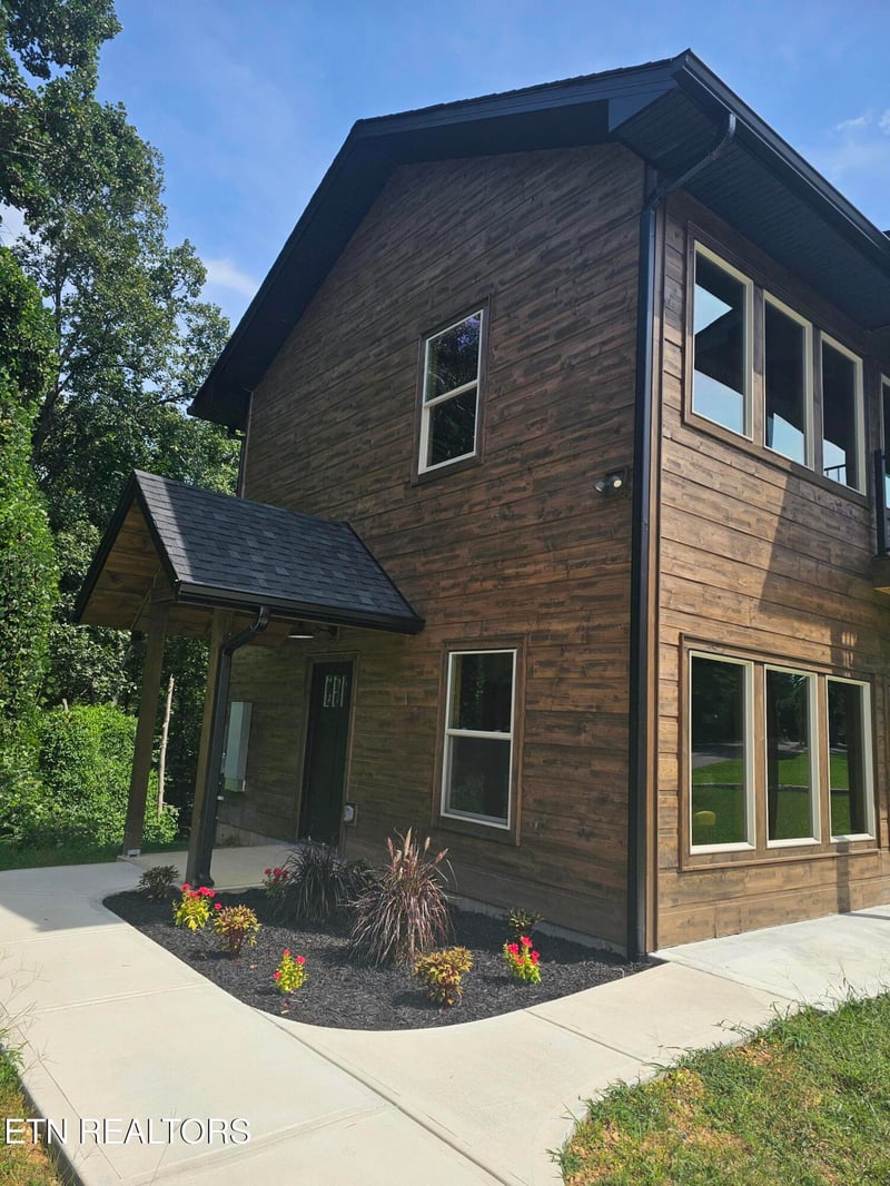 2613 Highland Park Dr, Pigeon Forge, TN 37863