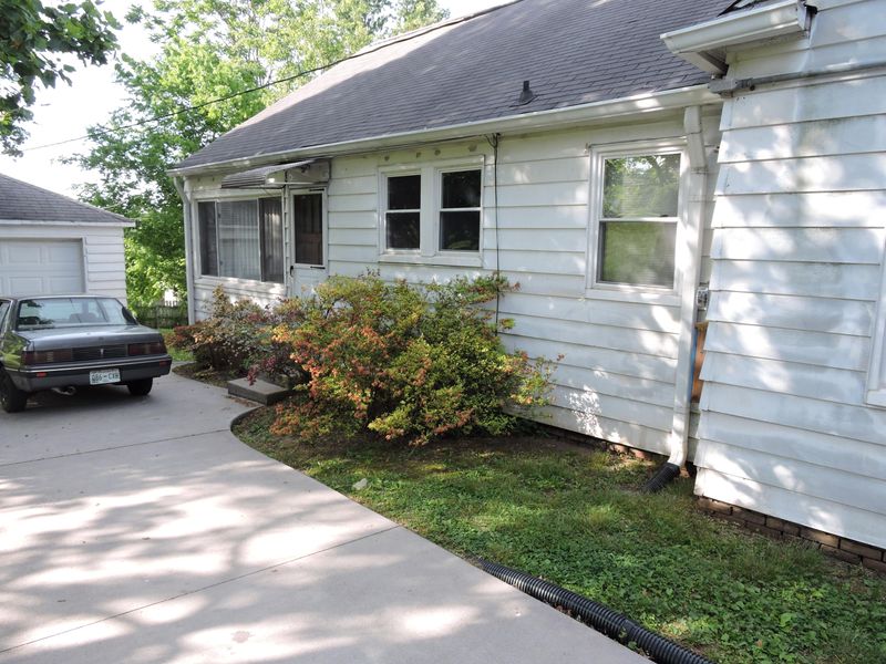 2616 Buffat Mill Rd, Knoxville, TN 37917