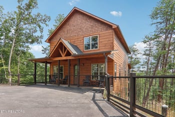 2616 Dogwood Loop Dr, Sevierville, TN 37876