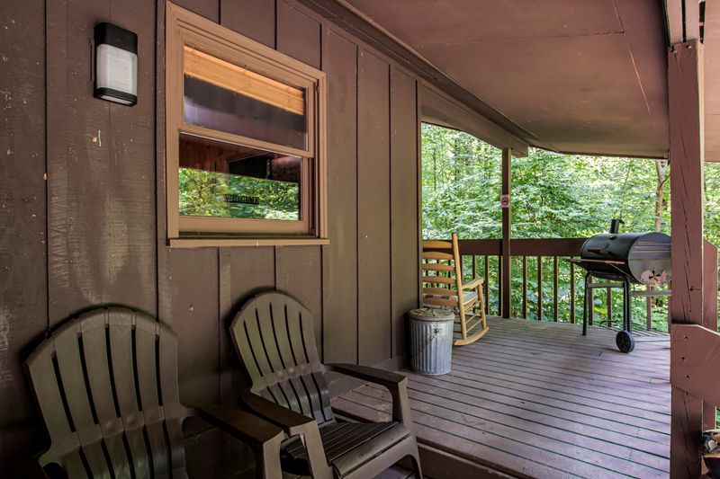 2616 Hawks View Tr, Sevierville, TN 37876
