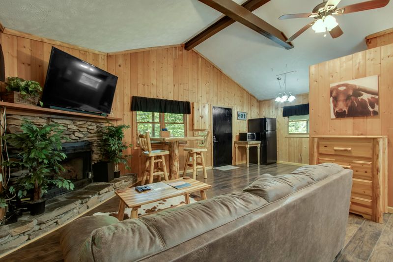 2616 Hawks View Tr, Sevierville, TN 37876
