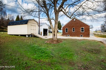 26180 W Lee Hwy, Philadelphia, TN 37846