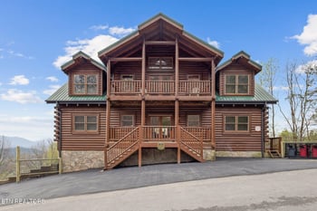 2619 Burchfiel View Ln, Sevierville, TN 37876