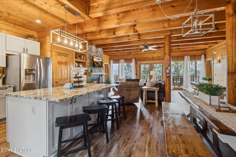 2619 Burchfiel View Ln, Sevierville, TN 37876