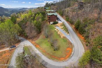 2619 Burchfiel View Ln, Sevierville, TN 37876