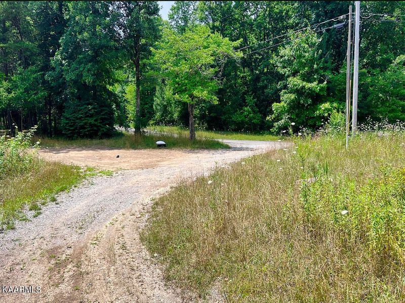 262 Coppett Rd, Crossville, TN 38572