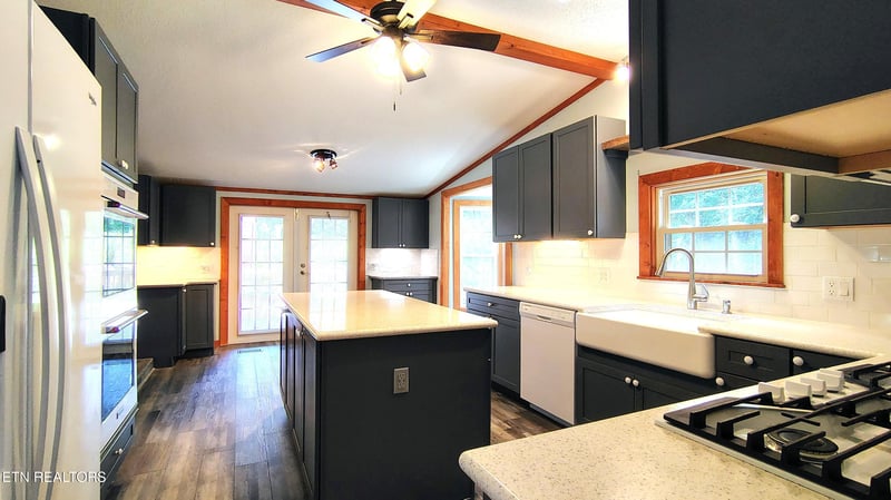 262 County Road 792, Etowah, TN 37331