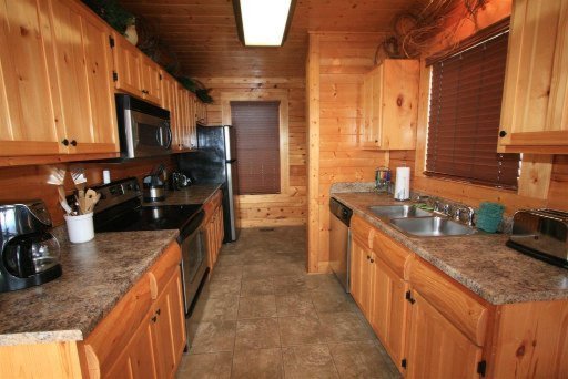 2620 Greystone Rg, Pigeon Forge, TN 37876