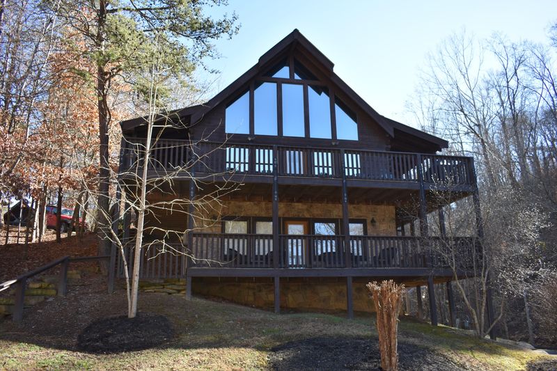 2620 Tree Top Way, Pigeon Forge, TN 37863