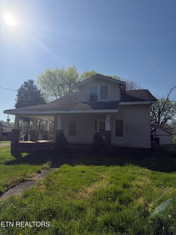 2622 Woodrow Dr, Knoxville, TN 37918