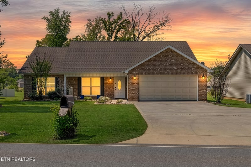 2623 Best Rd, Maryville, TN 37803