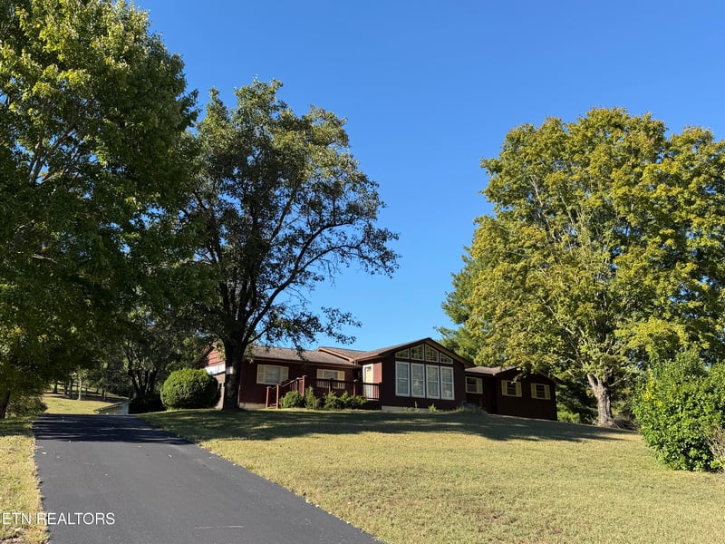 2624 Hinds Creek Rd, Heiskell, TN 37754