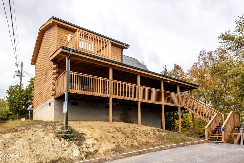 2626 Camden Way, Sevierville, TN 37876