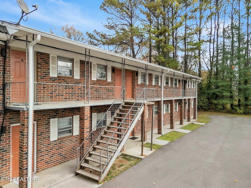 2626 Tecoma Dr, Knoxville, TN 37917