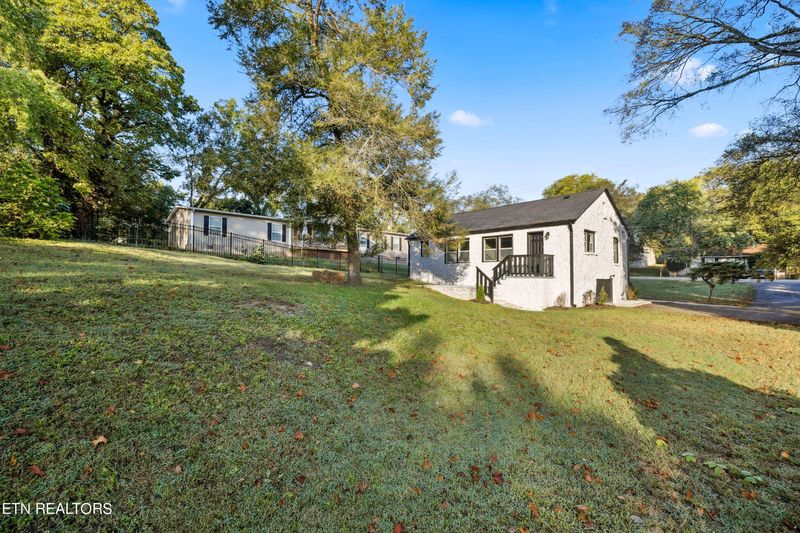 2626 Wilson Ave, Knoxville, TN 37914