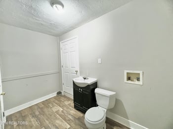 2627 Larkwood Ln, Knoxville, TN 37921