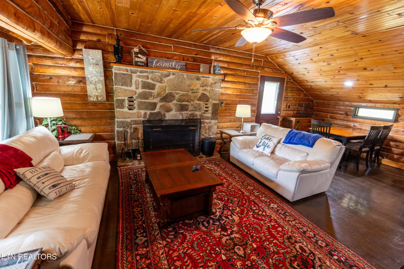 263 Blue Ridge Rd, Speedwell, TN 37870