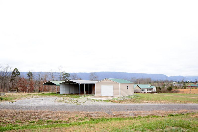 263 Co Rd 801, Etowah, TN 37331