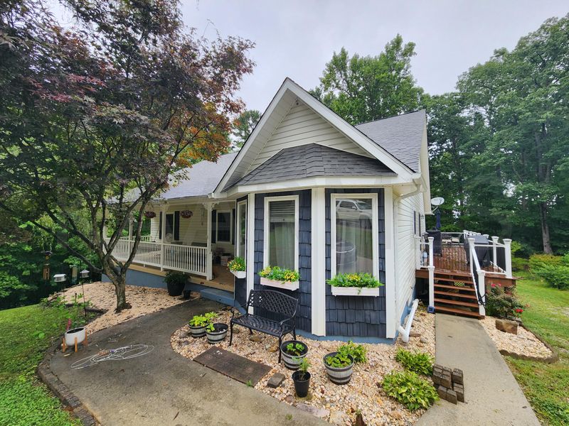 263 Cove Cir, Caryville, TN 37714