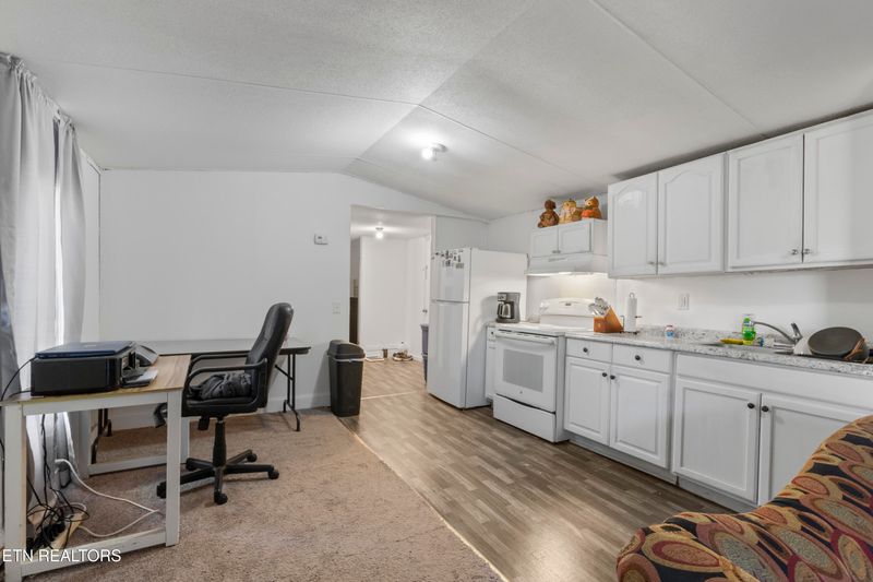 263 Pleasant Dr, Lafollette, TN 37766